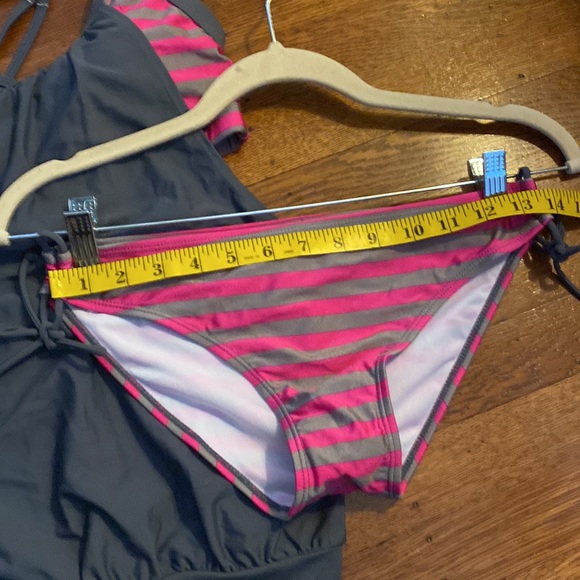 NWOT Small Gray & Pink Stripes Sporty Two Piece Double Up Tankini - Picture 8 of 9
